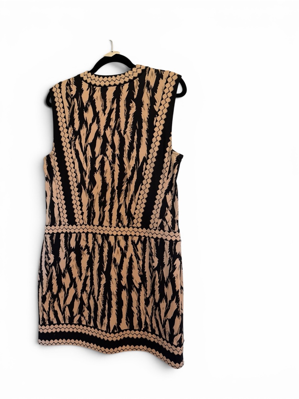 BCBG MaxAzria Bridget Animal Print Dress
PTP 19”, L 34” - Picture 2 of 6